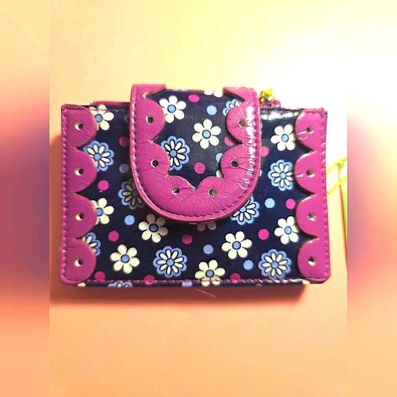 NWT Vera Bradley Boysenberry Frill Floral Pink and Blue Card Holder Coin Purse - Picture 1 of 10